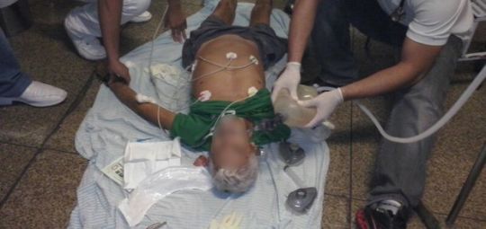 Morre idoso que recebeu atendimento no chão de hospital