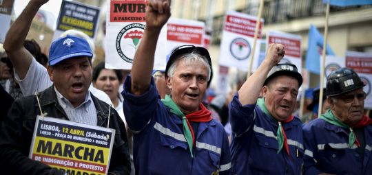 15 mil portugueses protestam contra cortes nas aposentadorias
