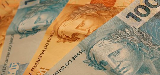Aposentados recebem primeira parcela do 13º salário a partir de agosto