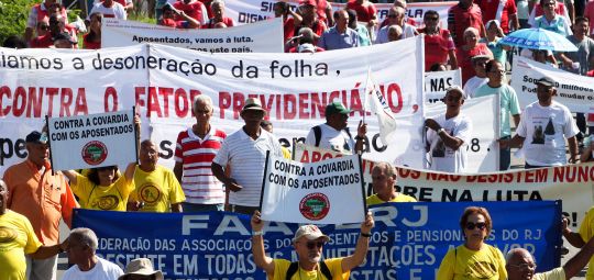 Entidades de aposentados marcam agenda de manifestações