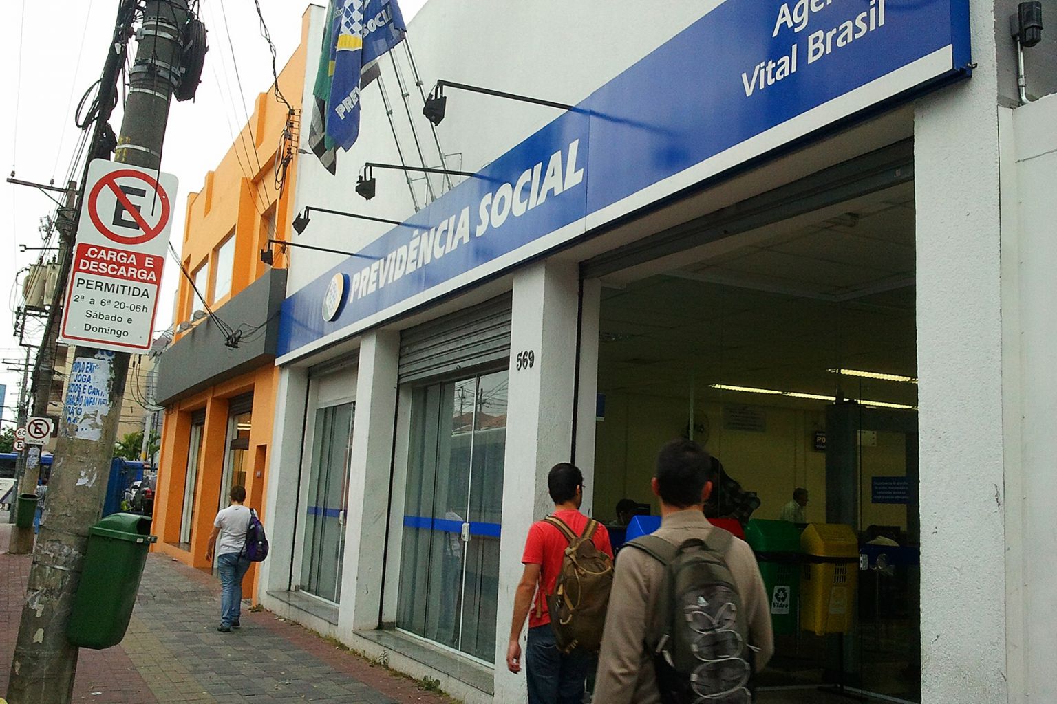 Depósito da primeira parcela do 13° começa nesta segunda-feira