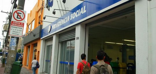 Depósito da primeira parcela do 13° começa nesta segunda-feira