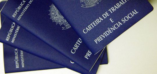 Governo prevê 8,84% ao salário mínimo, mas aos aposentados só a inflação