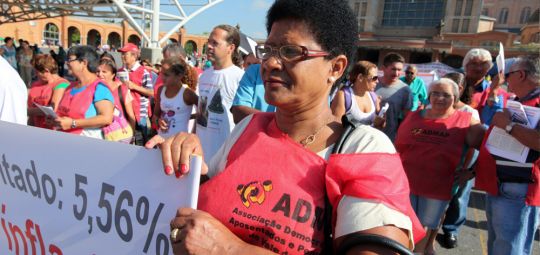 Pensionistas estão no alvo do governo Dilma. É preciso resistir!