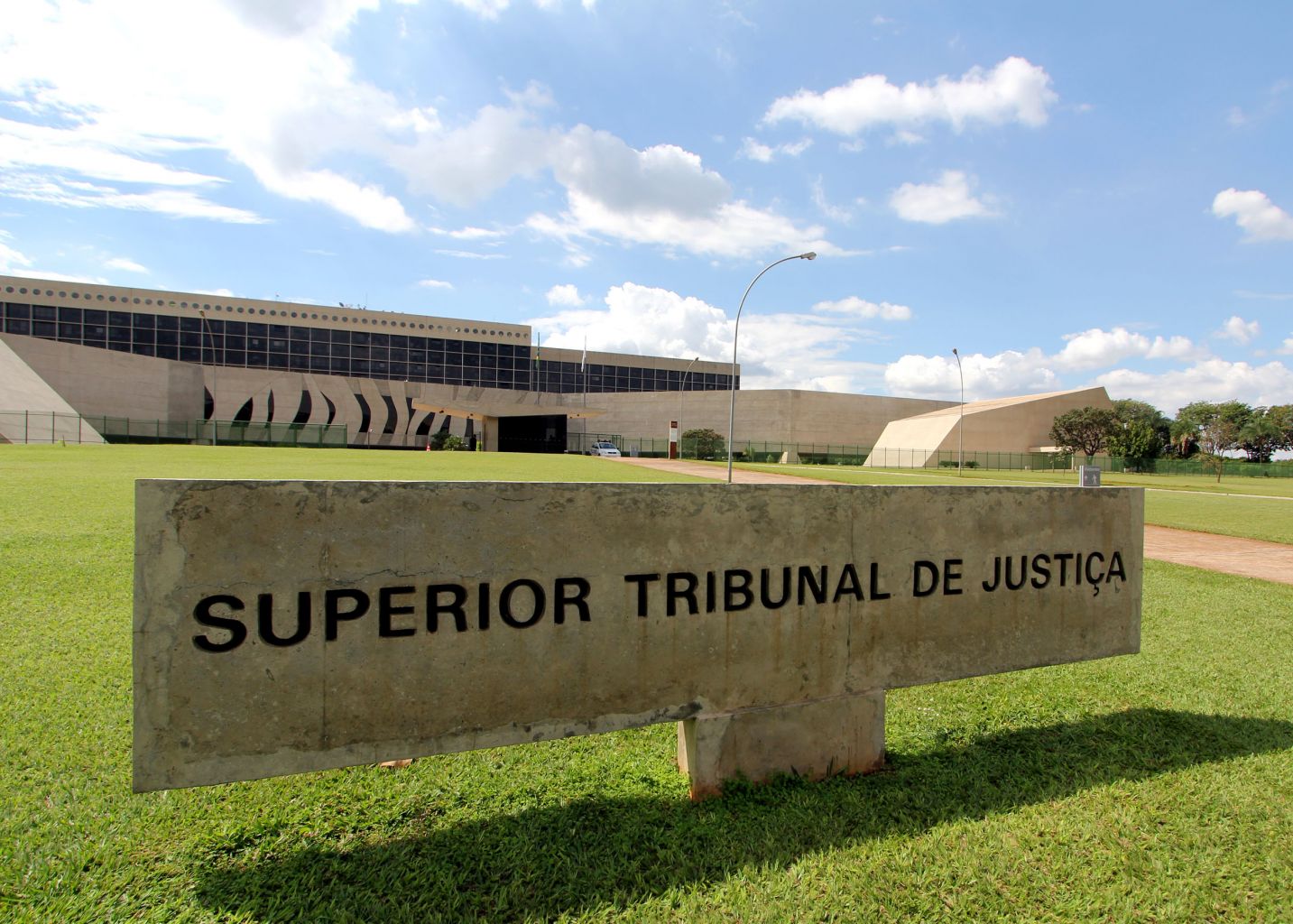 INSS busca na Justiça ressarcimento por crime cometido contra segurada