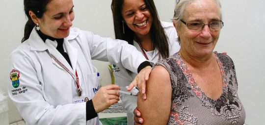 Campanha de Vacinação tem início e inclui maiores de 60 anos