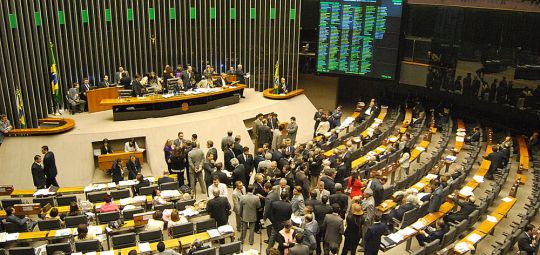 Plenário aprova texto-base da MP que ataca seguro-desemprego