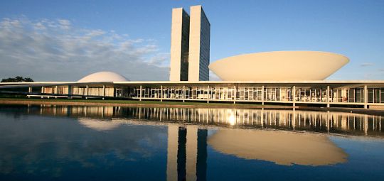 Câmara rejeita PEC que reduz maioridade penal para crimes hediondos