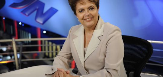 Ao contrário de aposentados, Dilma e ministros já pegaram metade do 13º