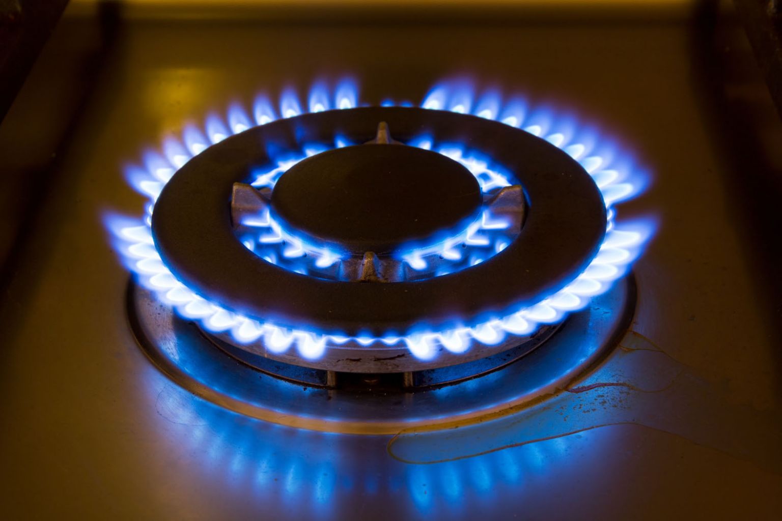 Botijão de gás sobe 15% nas refinarias a partir desta terça