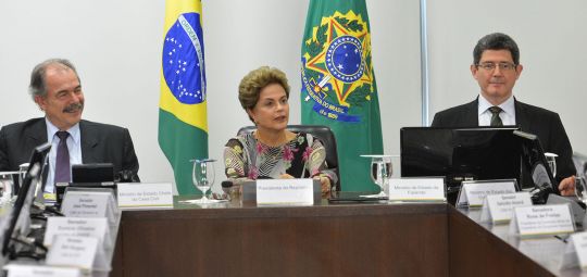 Dilma aprofunda cortes no Orçamento e volta a propor CPMF