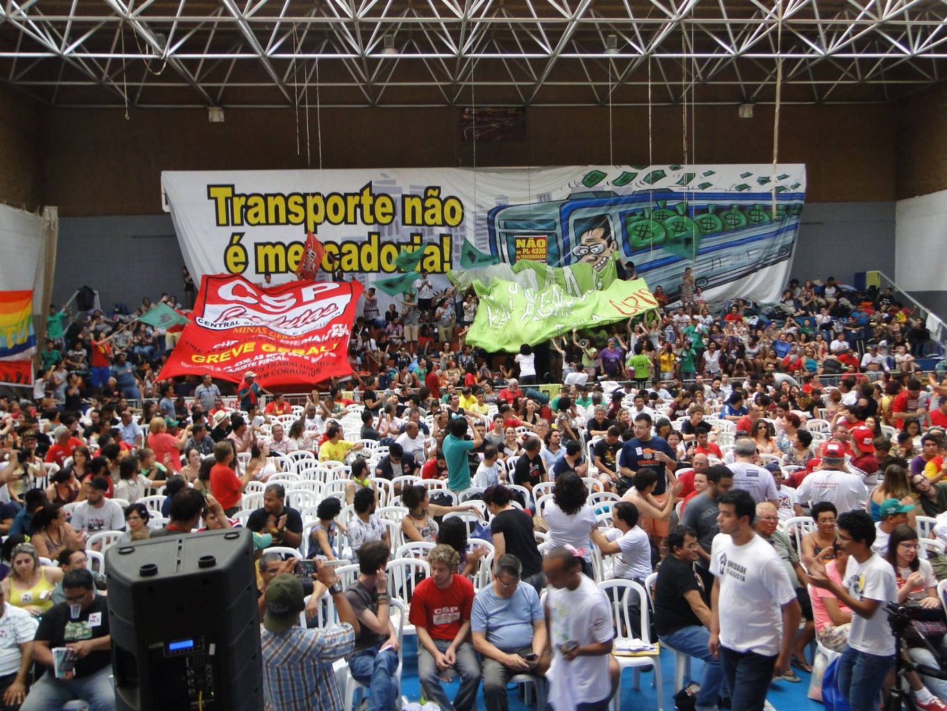 Encontro Nacional de Lutadores define mobilizações nos estados em outubro  