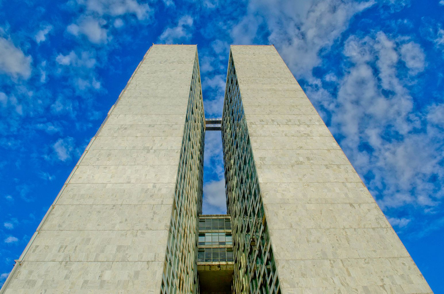 Câmara dos Deputados aprova fator 85/95 progressivo