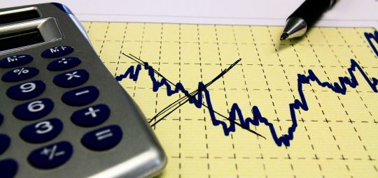 Mercado financeiro prevê inflação maior e PIB menor este ano