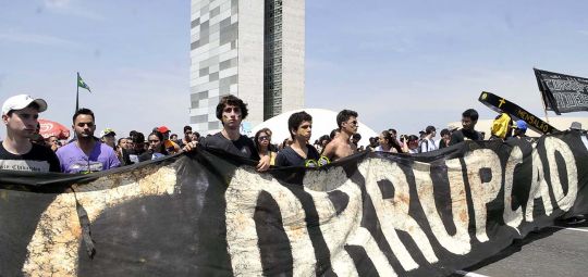 Corrupção é vista como maior problema do país, diz pesquisa