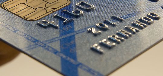 Juro do cheque especial chega a 300% ao ano e bate recorde do Plano Real