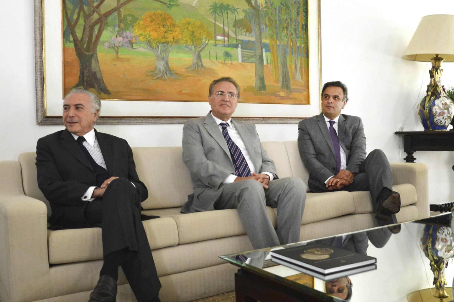 Delator envolve Temer, cúpula do PMDB e Aécio em repasse de propina