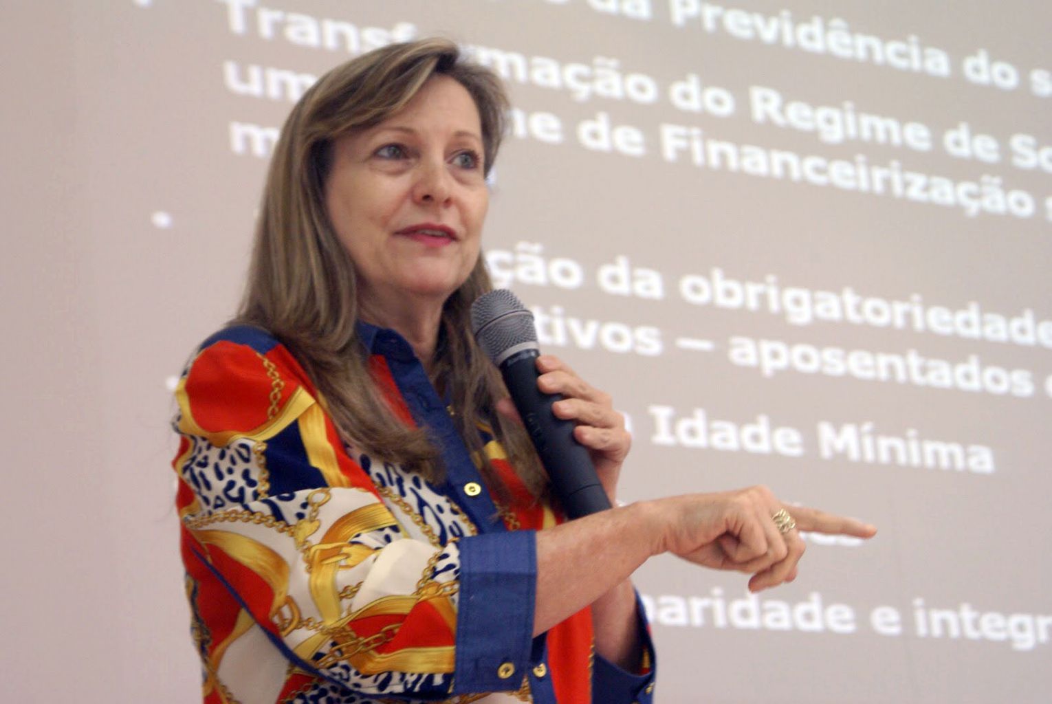 Artigo: A máscara do “déficit” da Previdência