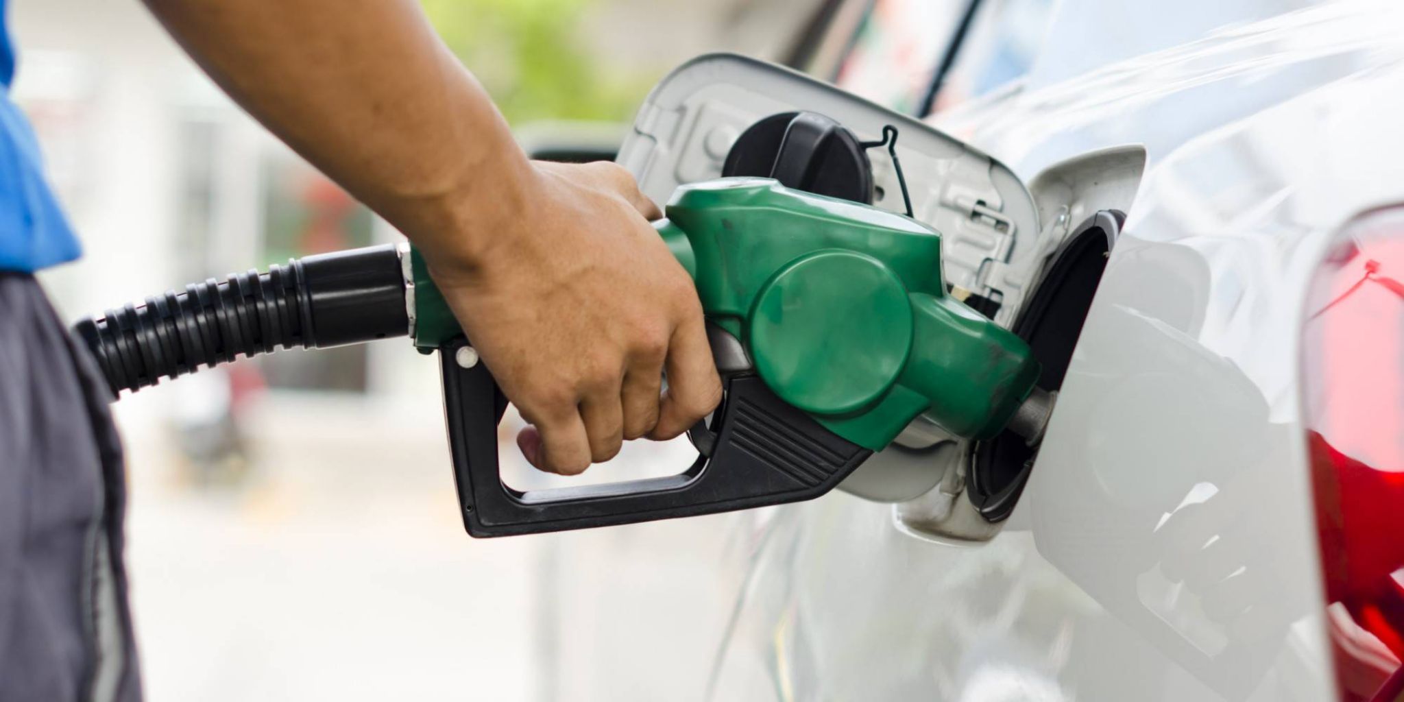 Temer aumenta impostos da gasolina e joga crise na conta do trabalhador