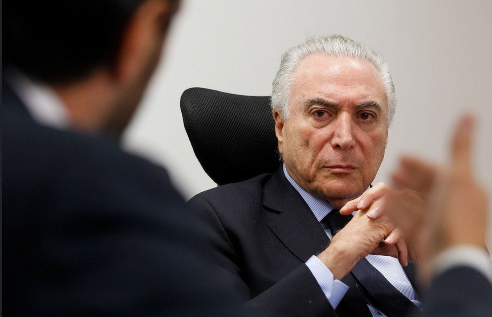 Depois de se livrar de denúncia, Temer mira direito à aposentadoria