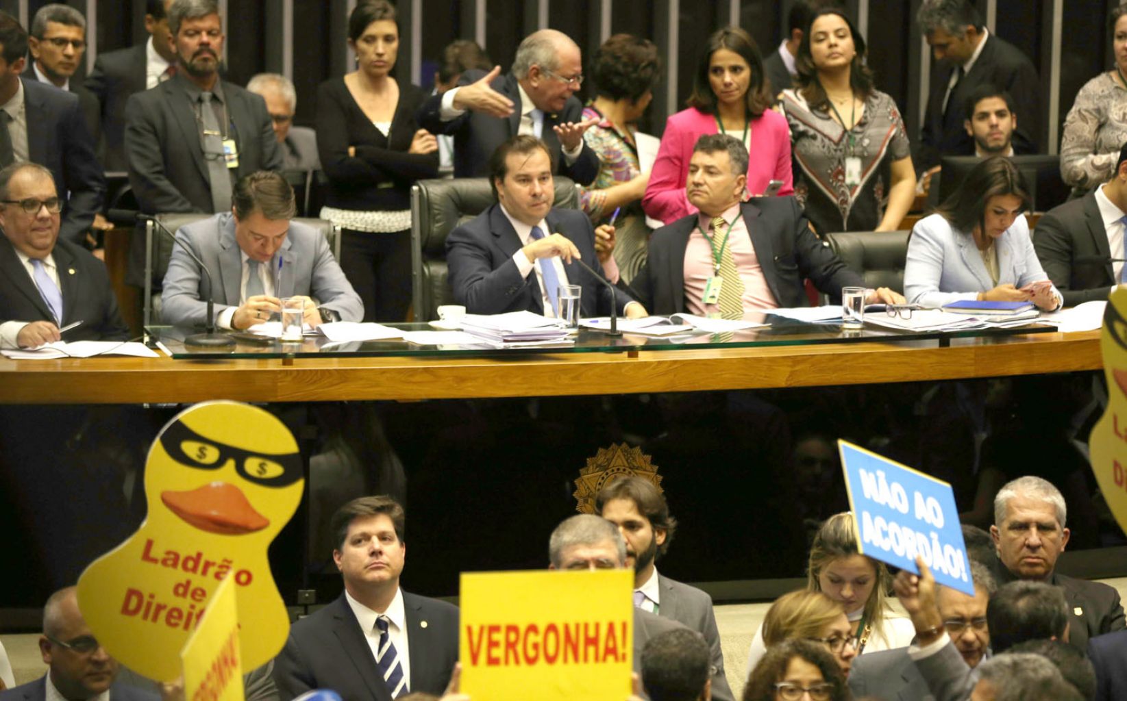 Deputados livram Temer de segunda denúncia. É preciso tomar as ruas!