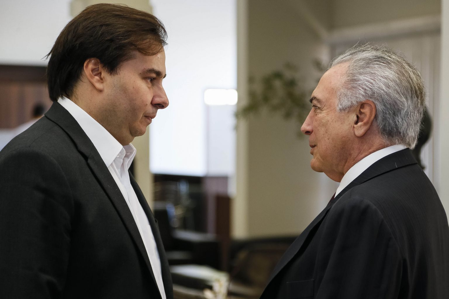 Temer e presidente da Câmara vivem impasse sobre votação da reforma da Previdência
