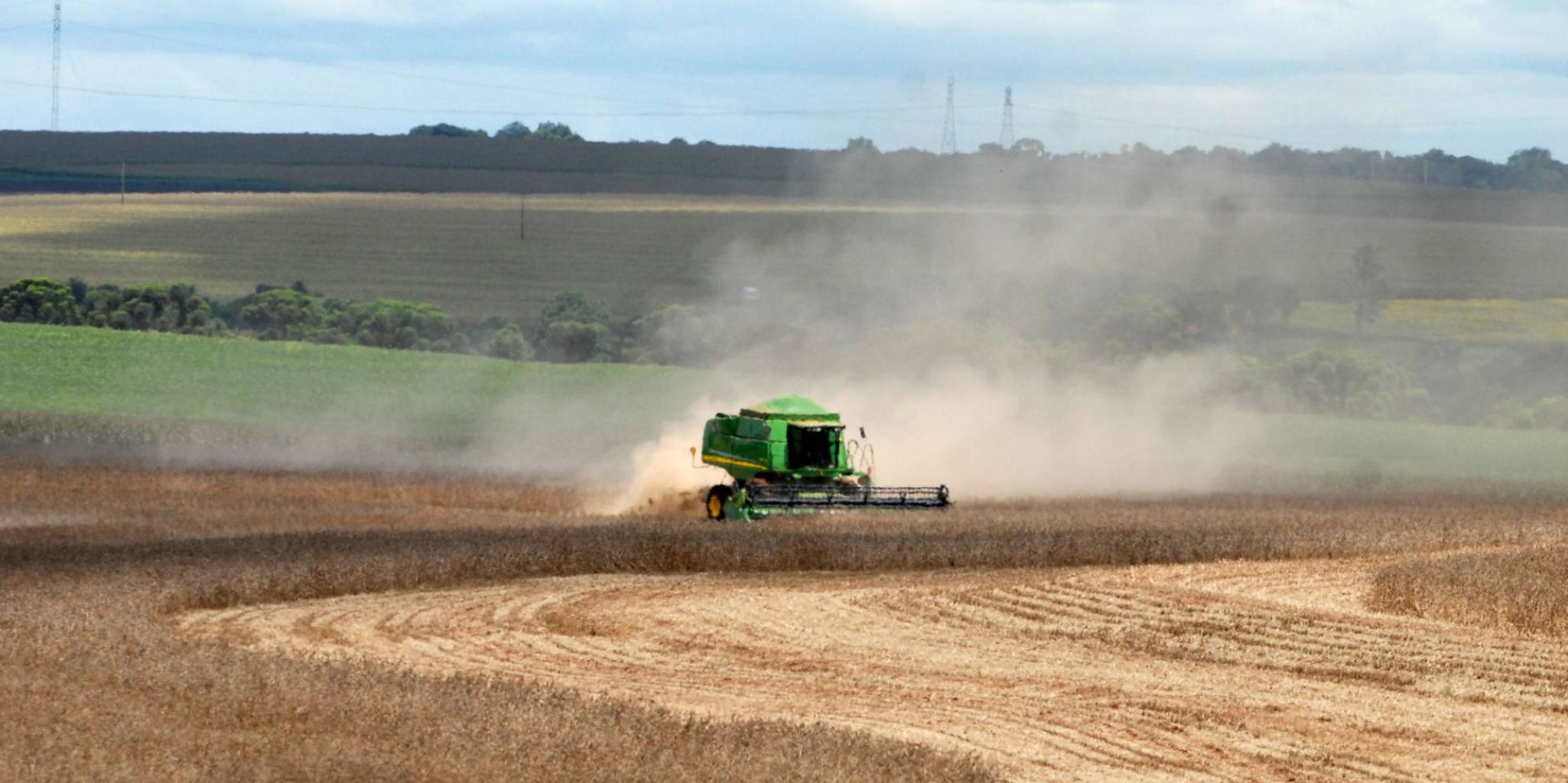 A operação para afrouxar ainda mais a lei de agrotóxicos no Brasil, na contramão do mundo