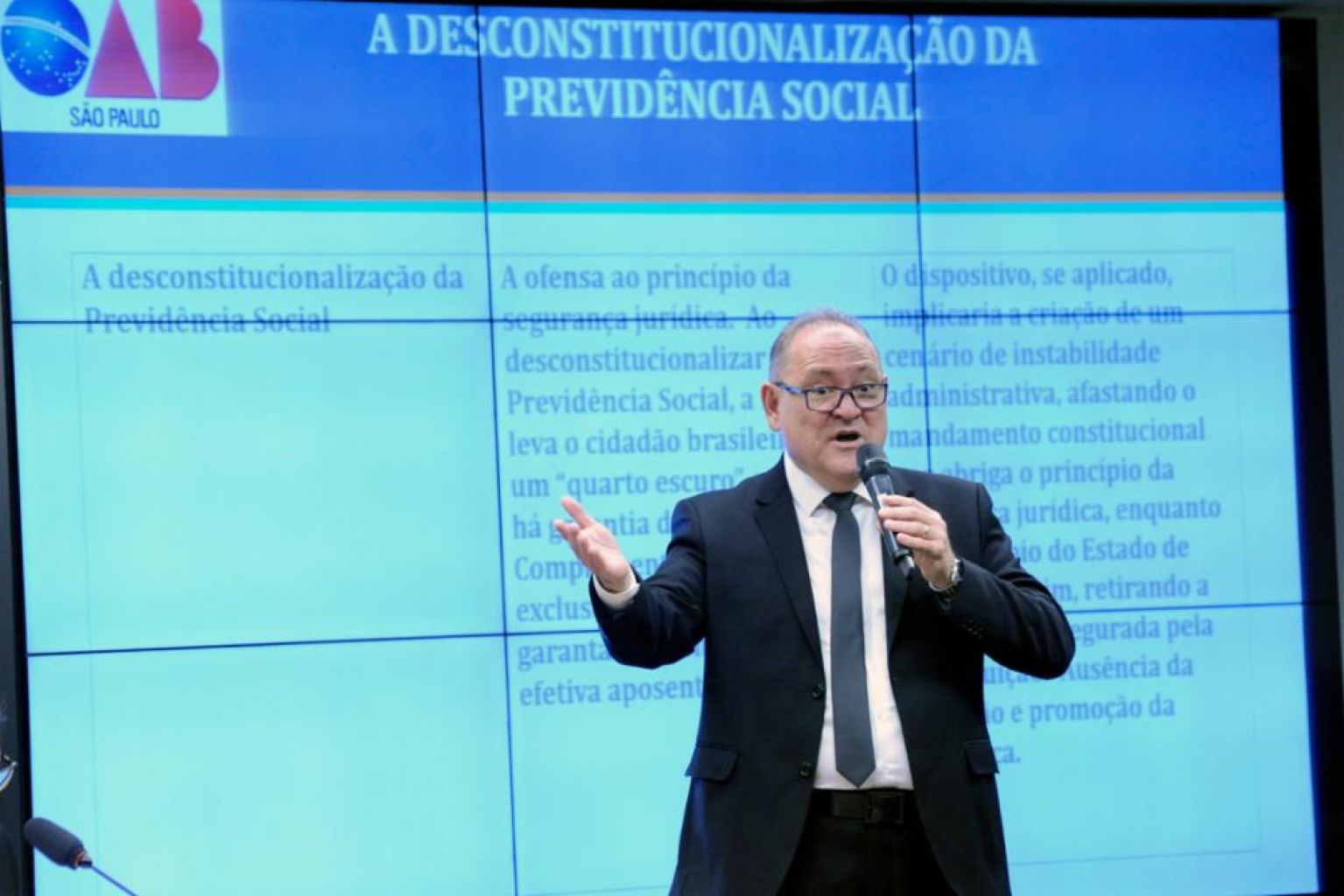 Jurista aponta 5 razões para que Nova Previdência seja barrada já na CCJ