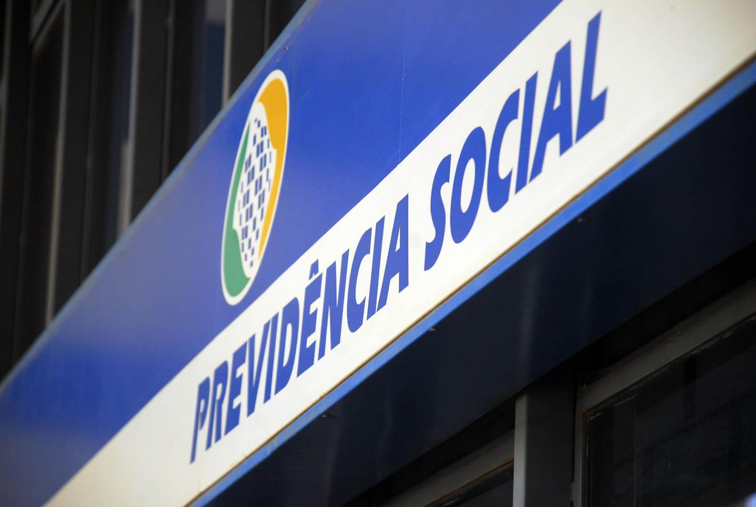 Medida Provisória do governo garante antecipação do 13º para aposentados