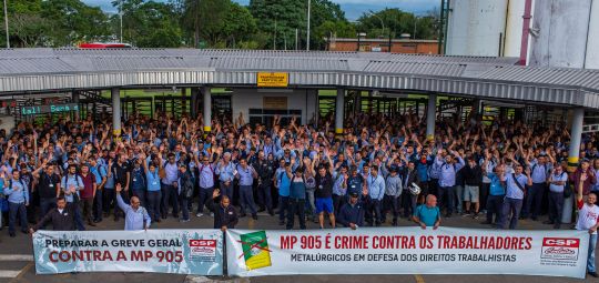 Em dia de luta, trabalhadores protestam contra Medida Provisória 905