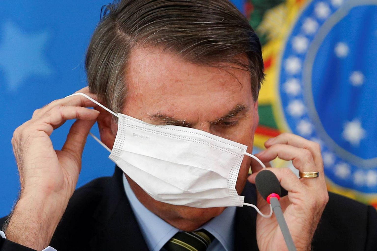 Conduta irresponsável de Bolsonaro coloca em risco milhares de vida