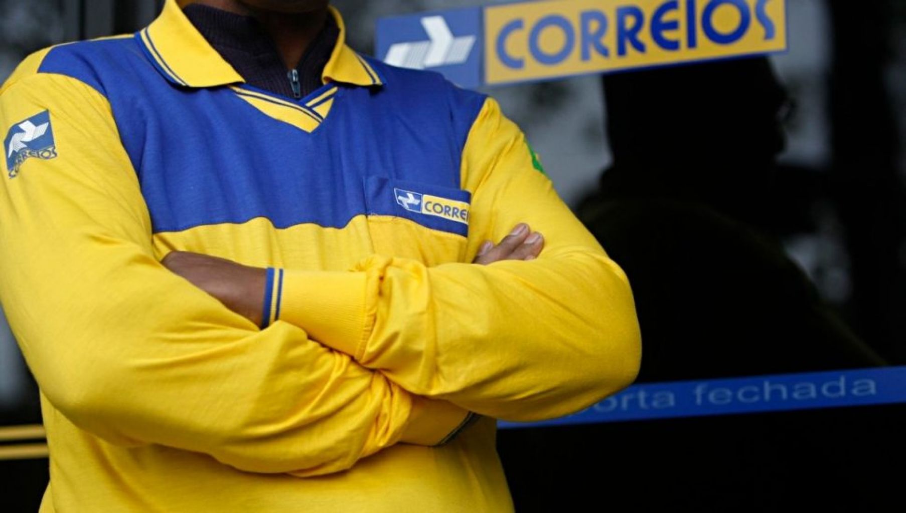 Trabalhadores dos Correios cruzam os braços. Todo o nosso apoio!