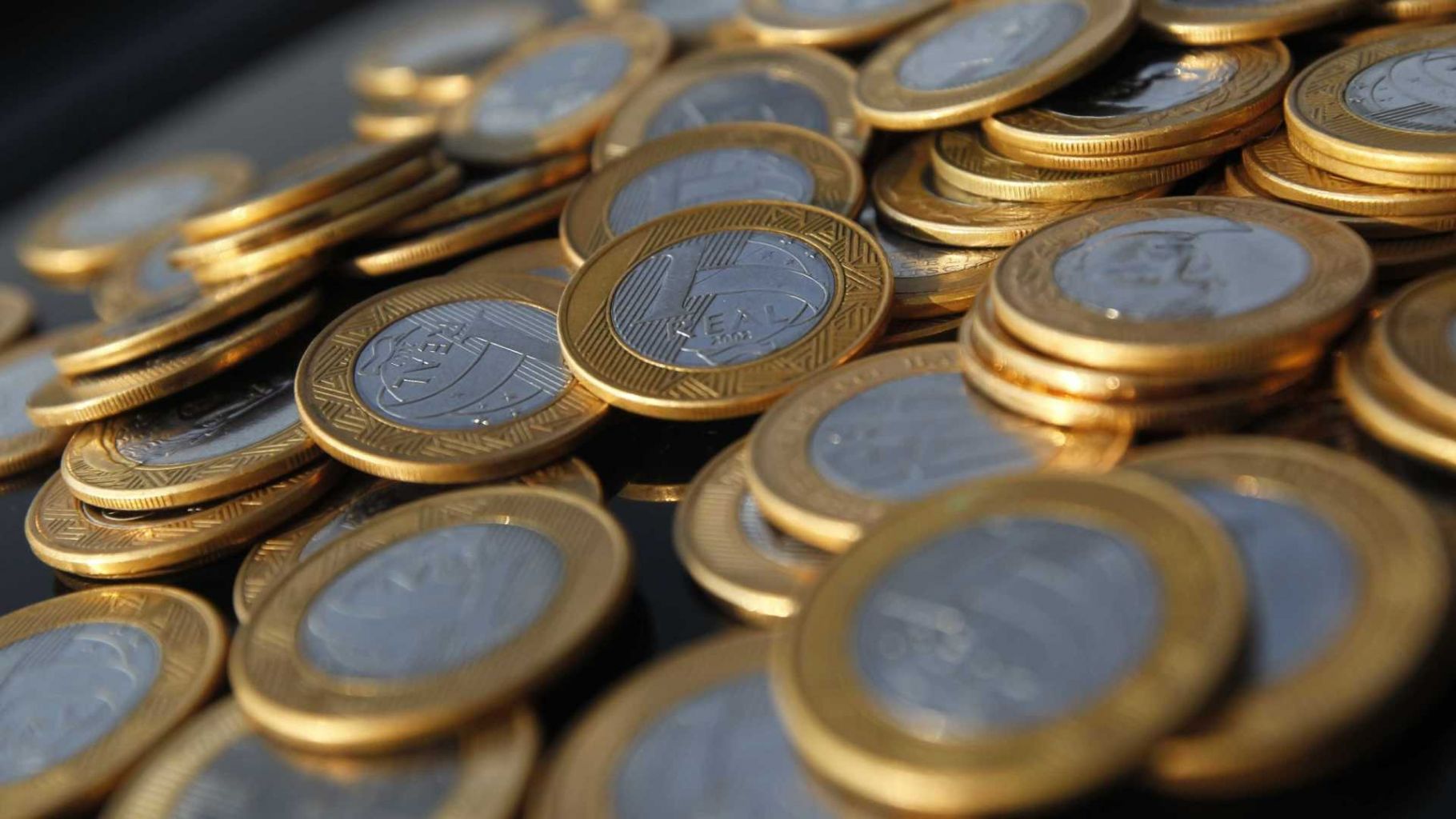 Governo Bolsonaro reduz de R$ 1.079 para R$ 1.067 proposta de salário mínimo